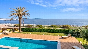 Villa moderne à vendre en front de mer de Ciutadella à Menorca