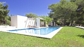 Excellente villa moderne proche du terrain de golf à Son Parc, Minorque
