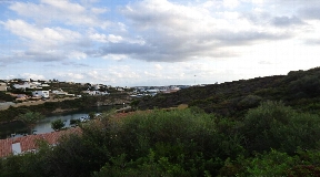 Beau terrain en deuxième ligne de la mer à Mahon sur Minorque