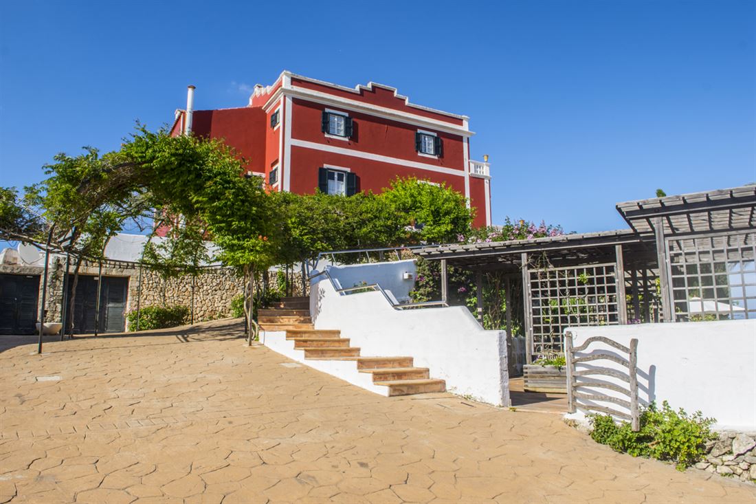 Belle maison de campagne / hôtel près d'Es Castell avec vue sur la mer et beaucoup de charme - acheter